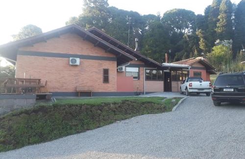 Sao Francisco de Paula House | Discover Paradouro Boca da Serra: Family-Friendly & Cozy