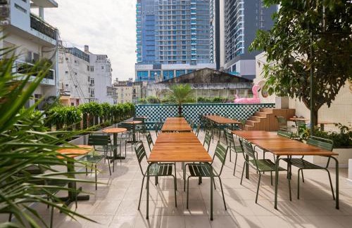 Chinatown Apartment | PARADOX Saigon Centre-Streetview-Near Nguyen Hue-100m2 Rooftop Pool