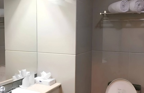 Kebon Sirih Hotel | Inviting Stay at Paragon Gallery Hotel with Family Amenities