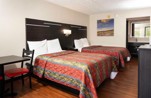 Hillsboro Hotel | Budget-Friendly Paragon Inn in Hillsboro with Family Amenities