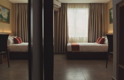 Lutong Hotel | Discover Paragon Lutong Hotel: Accessible & Family-Friendly