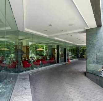 Kebon Sirih Hotel | Inviting Paragon Wahid Hasyim: Breakfast & Family-Friendly Stay