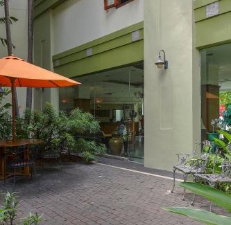 Kebon Sirih Hotel | Inviting Paragon Wahid Hasyim: Breakfast & Family-Friendly Stay