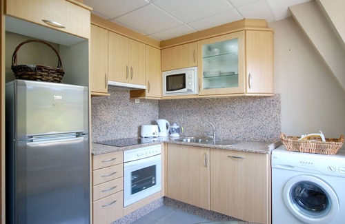 Mondariz-Balneario Apartment | Idyllic Paraiso del Agua Apartment with Pool in Mondariz
