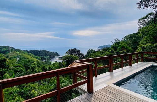 Sao Sebastiao House | Discover Paraiso em Juquehy: Family-Friendly & Pet Welcoming