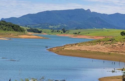 Piracaia House | Discover Paraiso em Piracaia: Pet-Friendly Retreat with Pool