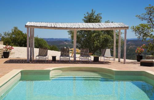 Baiona House | Unforgettable Experience at Paraiso Escondido: 4-Star Retreat