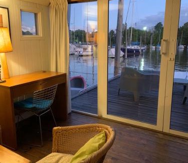 San Fernando House | Discover Paraiso Flotante: Ocean Views & Private Beach