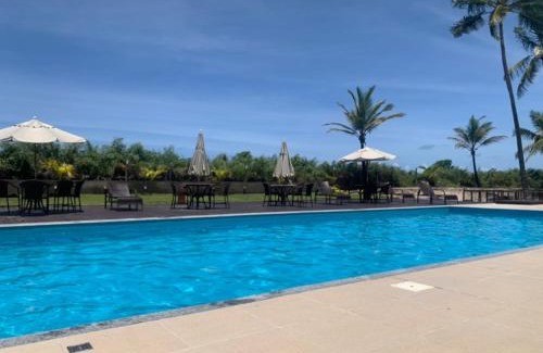 Aritagua Apartment | Relax at Paraiso Pe na Areia: Oceanfront Oasis with Hot Tub