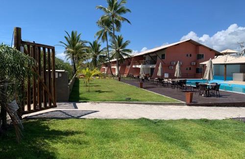 Aritagua Apartment | Relax at Paraiso Pe na Areia: Oceanfront Oasis with Hot Tub