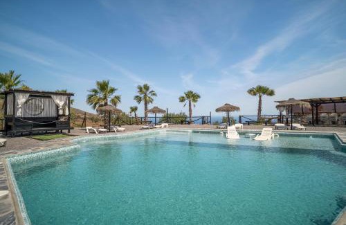 Adra Apartment | Oceanfront Paraje la Suerte Crisantemo: Rated 9.1/10