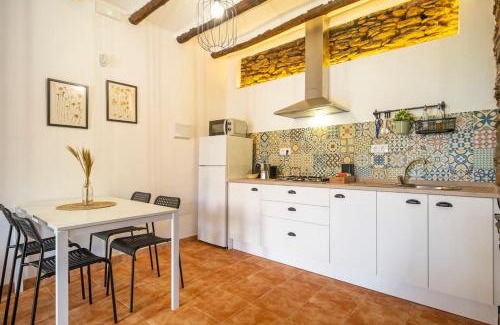 Adra Apartment | Oceanfront Retreat: Paraje la Suerte Apartamento Dalia