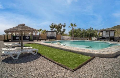 Adra Apartment | Oceanfront Retreat: Paraje la Suerte Apartamento Dalia