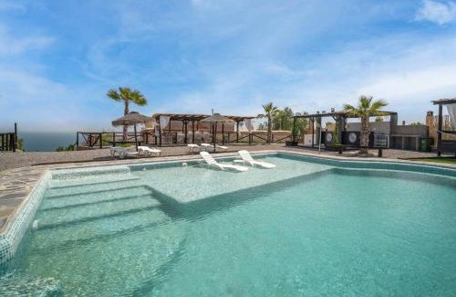 Adra House | Cozy Paraje la Suerte Cortijo with Oceanfront Views