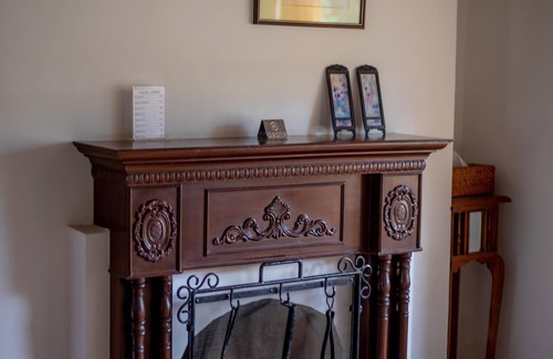 Ramgarh House | Secluded Parakeet Haven in Taradale with Breakfast Included