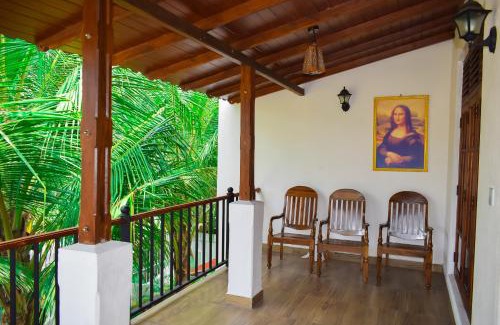 Trincomalee Hotel | Inviting Parallel Villa: Oceanfront Bliss with Pool Access