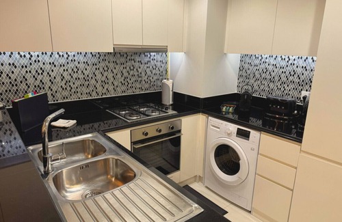 Al Wasl Apartment | Experience Paramount Hotel & Residences Dubai Midtown 3BR