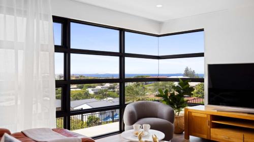 Coffs Harbour House | Discover Paramount on Jarret: 4-Star Pet & Child Friendly