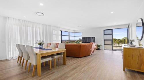 Coffs Harbour House | Discover Paramount on Jarret: 4-Star Pet & Child Friendly