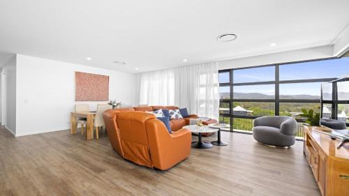 Coffs Harbour House | Discover Paramount on Jarret: 4-Star Pet & Child Friendly