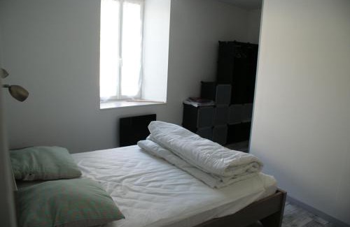 Marennes House | Discover Paranthese à Marennes: Family & Pet Friendly Stay