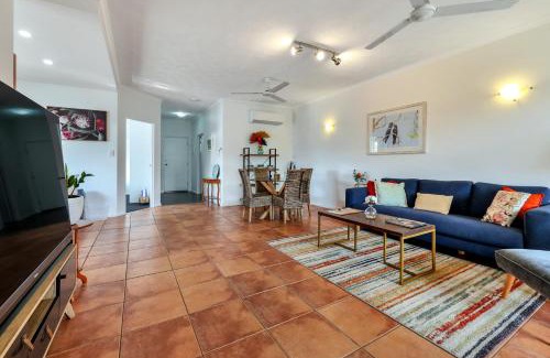 Parap Apartment | Experience Parap Markets Condo: 4-Star Family Retreat