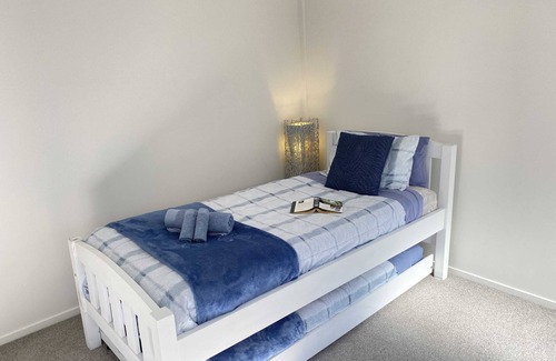 Parapara Apartment | Relax at Parapara's Seaview Retreat with Ocean Views