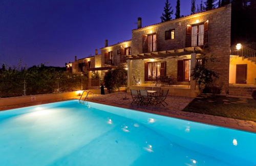 Terpsithea House | Experience Parathalasso Villas: Oceanfront & Family-Friendly