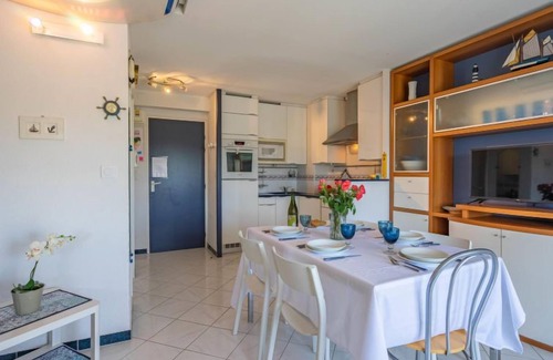 Pontaillac Apartment | Oceanfront Retreat at Parc de Pontaillac by Interhome