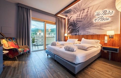 Riva del Garda Hotel | Elegant Parc Hotel Flora: Rated 9.4, Pool & Spa Awaits