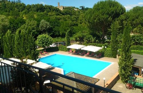 Porrena Hotel | Cozy Parc Hotel with Pool and Oceanfront Views
