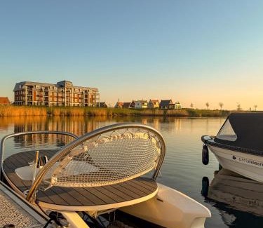 Thorn Hotel | Experience Lake View Comfort at Parc Maasresidence Thorn