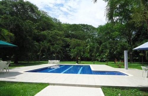 Santa Fe de Antioquia Villa | Discover Hato Obrego: Family-Friendly with Pool Access