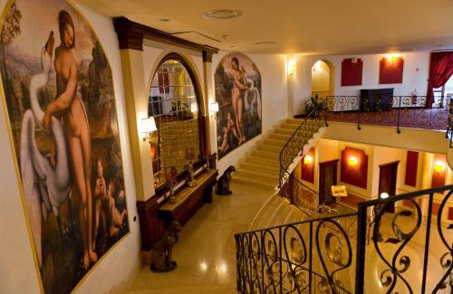 Roccella Jonica Hotel | Elegant Parco dei Principi Hotel with Oceanfront Amenities