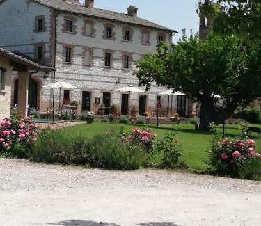 Urbania Bed & Breakfast | Relax at Parco Ducale Country House with Ocean Views