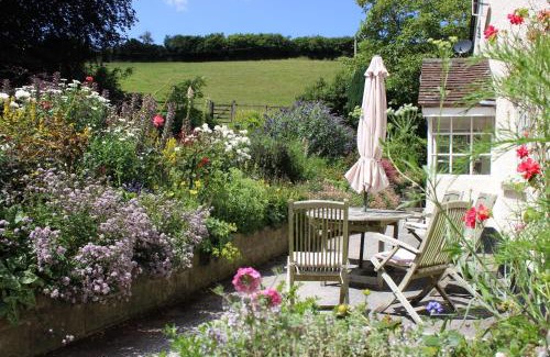Fiddington Bed & Breakfast | Guest Rated: 9.9 at Pardlestone Farm B&B - Family Friendly