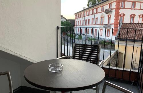 Locarno House | Discover Pardo Bar: Pet-Friendly Stay with Top Amenities