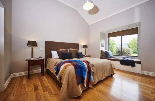 Martinborough Apartment | Elegant Stay at Parehua Resort: Oceanfront Bliss Awaits