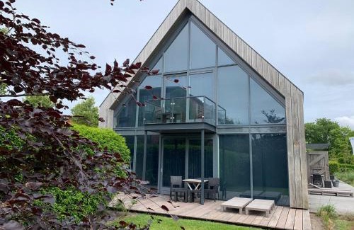 Oostkapelle Apartment | Relax at ParelDuyn: 4-Star Ocean View Retreat with Hot Tub