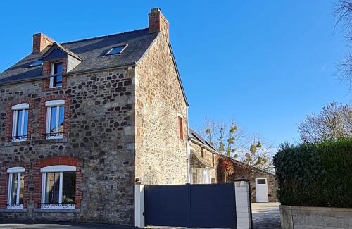 Le Vivier-sur-Mer Bed & Breakfast | Family-Friendly Parenthèse: Guest Rated 9.7/10