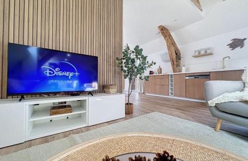 Bagneres-de-Bigorre Apartment | Experience Le Pic du Midi: Spa & Hot Tub Retreat Awaits