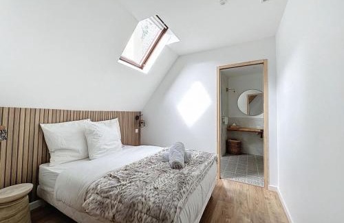 Bagneres-de-Bigorre Apartment | Experience Le Pic du Midi: Spa & Hot Tub Retreat Awaits