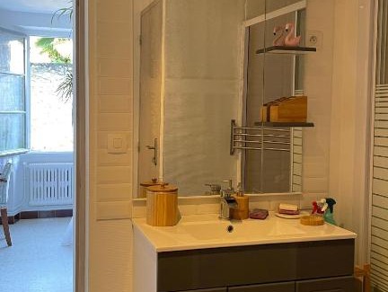 Selles-sur-Cher Bed & Breakfast | Pet-Friendly Retreat at Parfums du Bois - Family Welcome!
