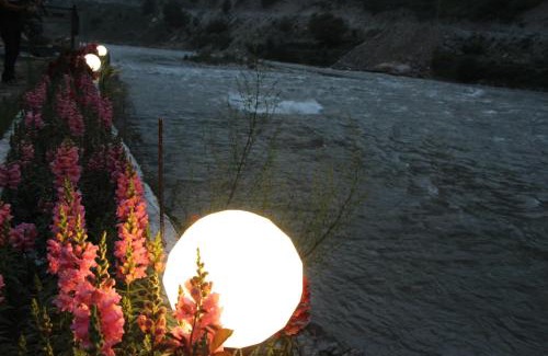 Azad Kashmir Hotel | Cozy Parhena Cottages in Bella Naran - Guest Rated 8.5
