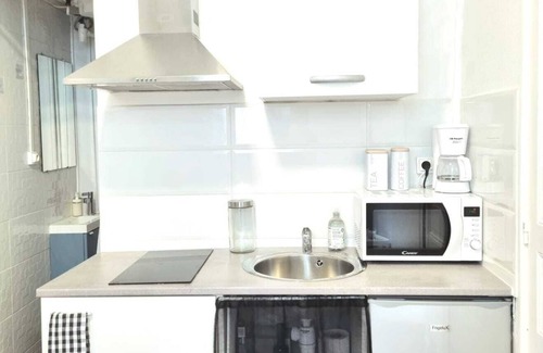 Moulin de la Vierge Apartment | Bright and Quiet Studio in Paris 14eme, Pet Friendly Stay