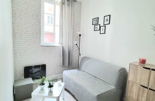 Moulin de la Vierge Apartment | Bright and Quiet Studio in Paris 14eme, Pet Friendly Stay