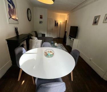 Passy Apartment | Elegant 50m2 Apartment Near Eiffel Tower - Guest Rated 9.5