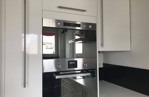 Parc-de-Montsouris Apartment | Explore Paris Near Montparnasse & Catacombs with Breakfast