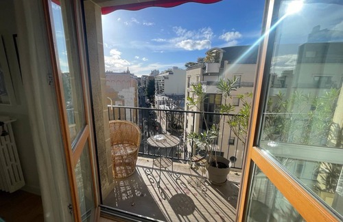 Parc-de-Montsouris Apartment | Explore Paris Near Montparnasse & Catacombs with Breakfast