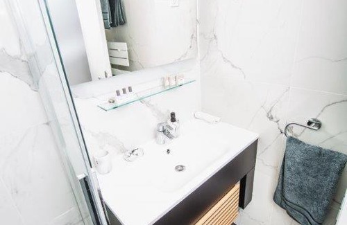 Alfortville Apartment | Family-Friendly Paris City Flat with Perfect 10 Score